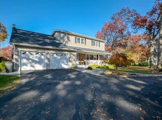 20 Thrush Ct, East Northport, NY 11731