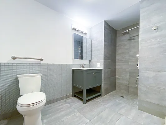 Rented by City Connections Realty | media 6