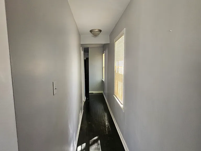 27829 Carlysle St — Photo 9