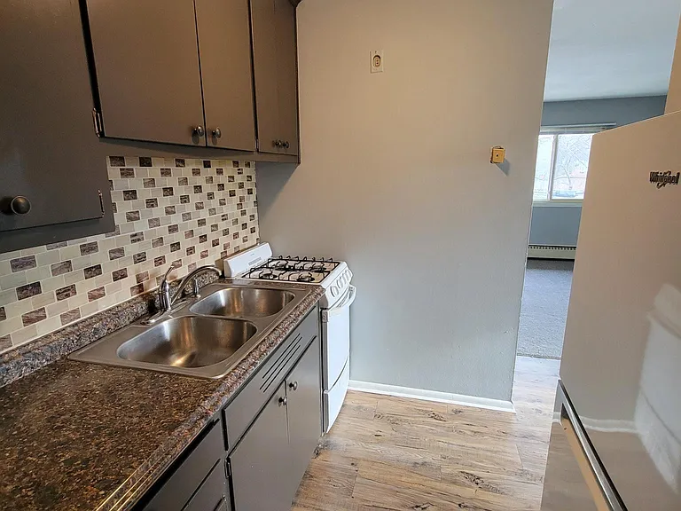 5025 University Ave NE #10 — Photo 10