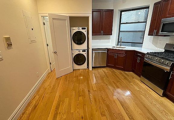3rd image of 157 Garfield Pl APT 2