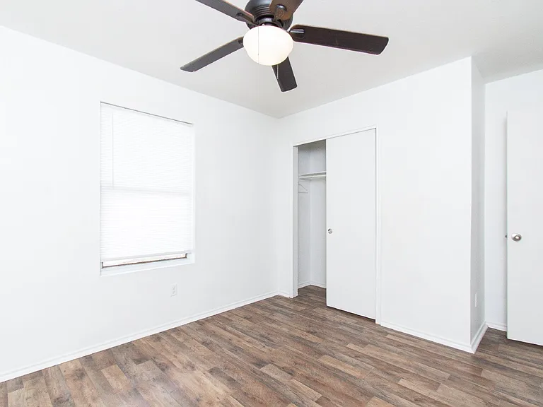 9007 Sandyford Ct — Photo 19