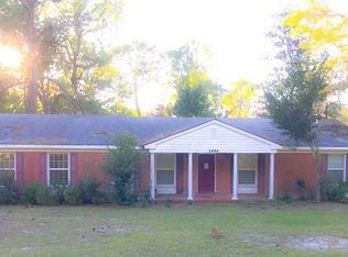 2404 Meadowbrook Dr, Valdosta, GA 31602