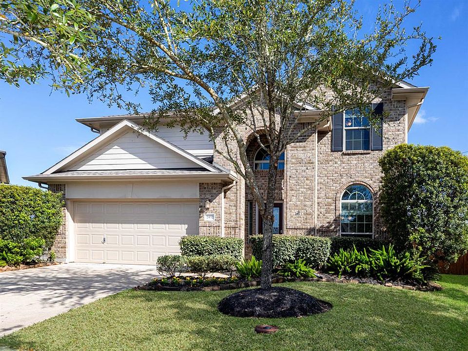1st image of 2432 Santiago Ln