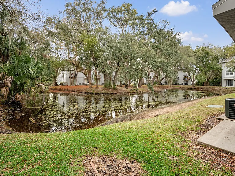 7100 Waterside Dr — Photo 14