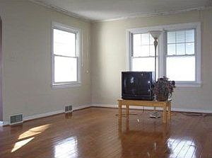 4th image of 716 Argonne Blvd