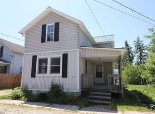 128 Stebbins St, Creston, OH 44217