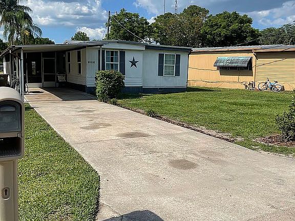 3rd image of 13713 Woodland Dr