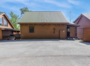 822 Eagle Cove Way, Gatlinburg, TN 37738
