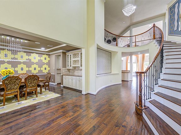 2nd image of 3806 Sims Pointe Ct