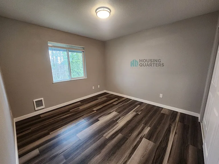12421 E Riverside Ave — Photo 9
