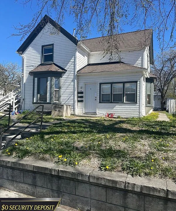 520 N Water Ave #3