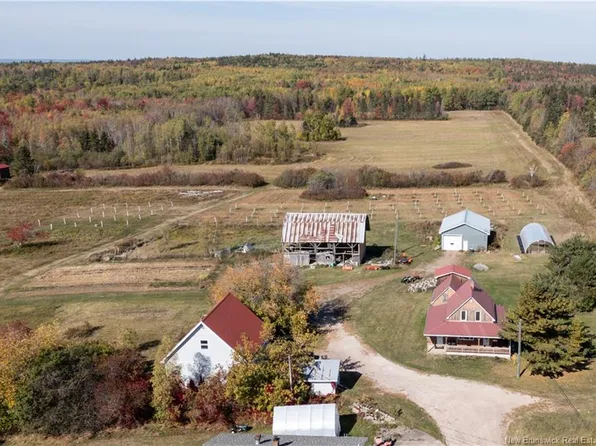 21 Joseph Ln, Salisbury, NB E4J 3N1