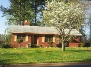 611 W McLelland Ave, Mooresville, NC 28115