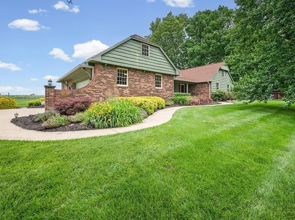 329 N Manor Dr, Williamsport, IN 47993