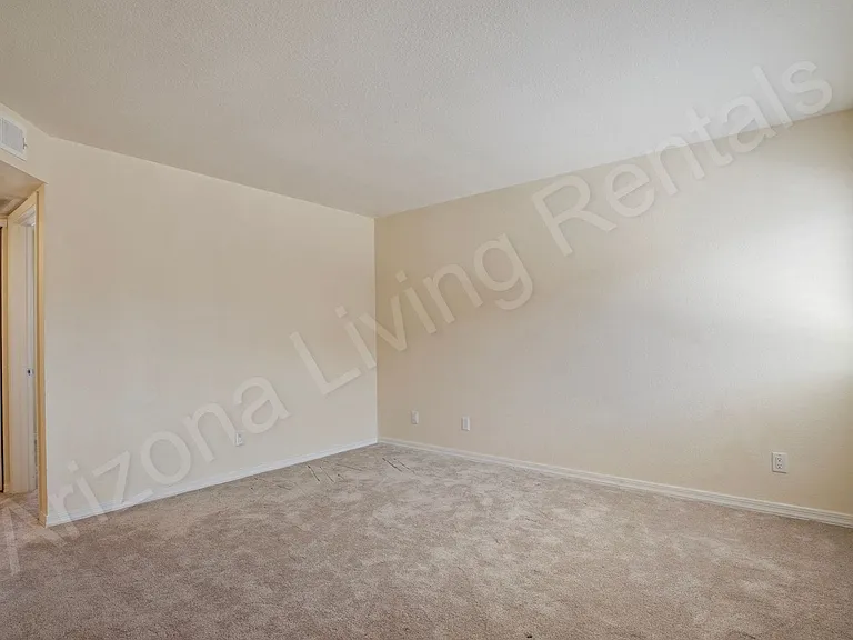 2690 McCulloch Blvd N — Photo 5