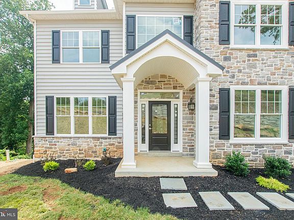 2nd image of 1687 Oday Ln