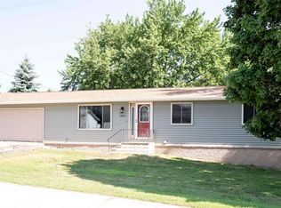 1805 18th St, Emmetsburg, IA 50536
