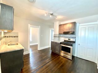 1207 Kane, Milwaukee, WI 53202