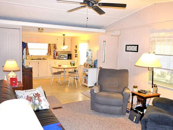 2nd image of 925 Sabal Palm Dr