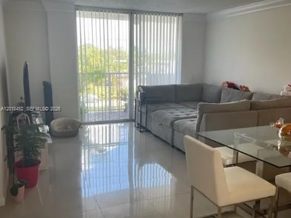 2020 NE 135th St APT 303, North Miami, FL 33181