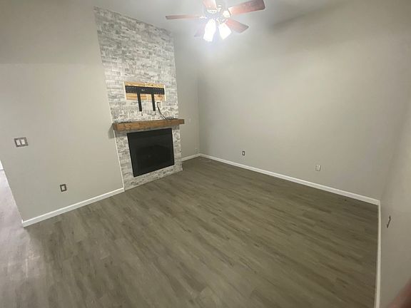 5th image of 6924 Black Pine Pl NE