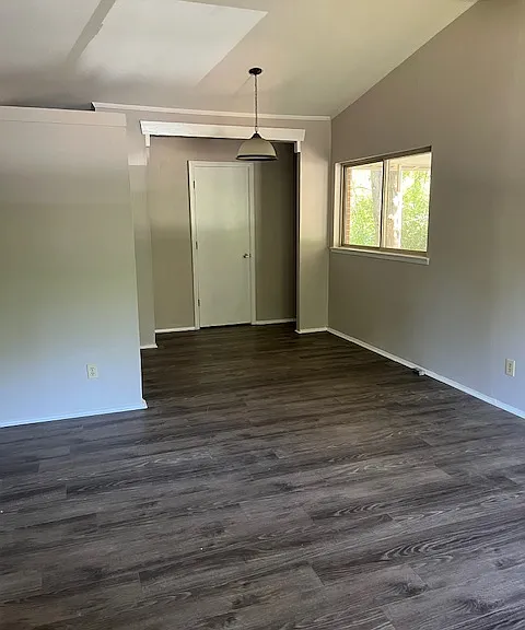 145 Lake Dr — Photo 8