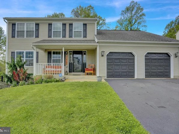 304 Longview Dr, Sinking Spring, PA 19608