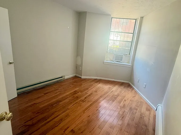 199 Beacon St #1 — Photo 9