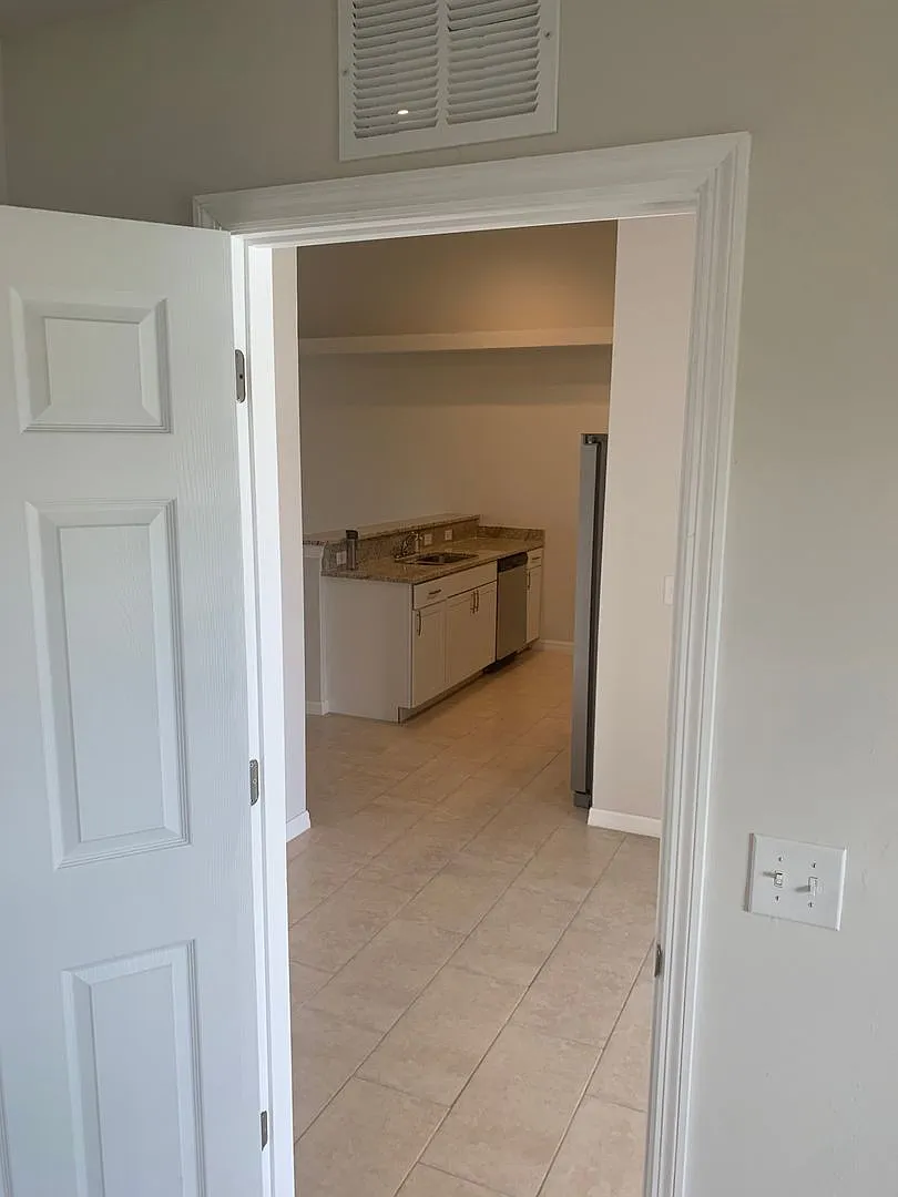Cute 3 Bedroom 2 Bath Duplex — Photo 3