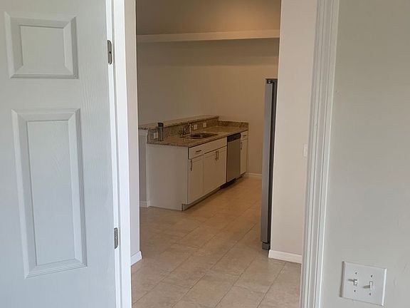 3rd image of 1026 Andalusia Blvd