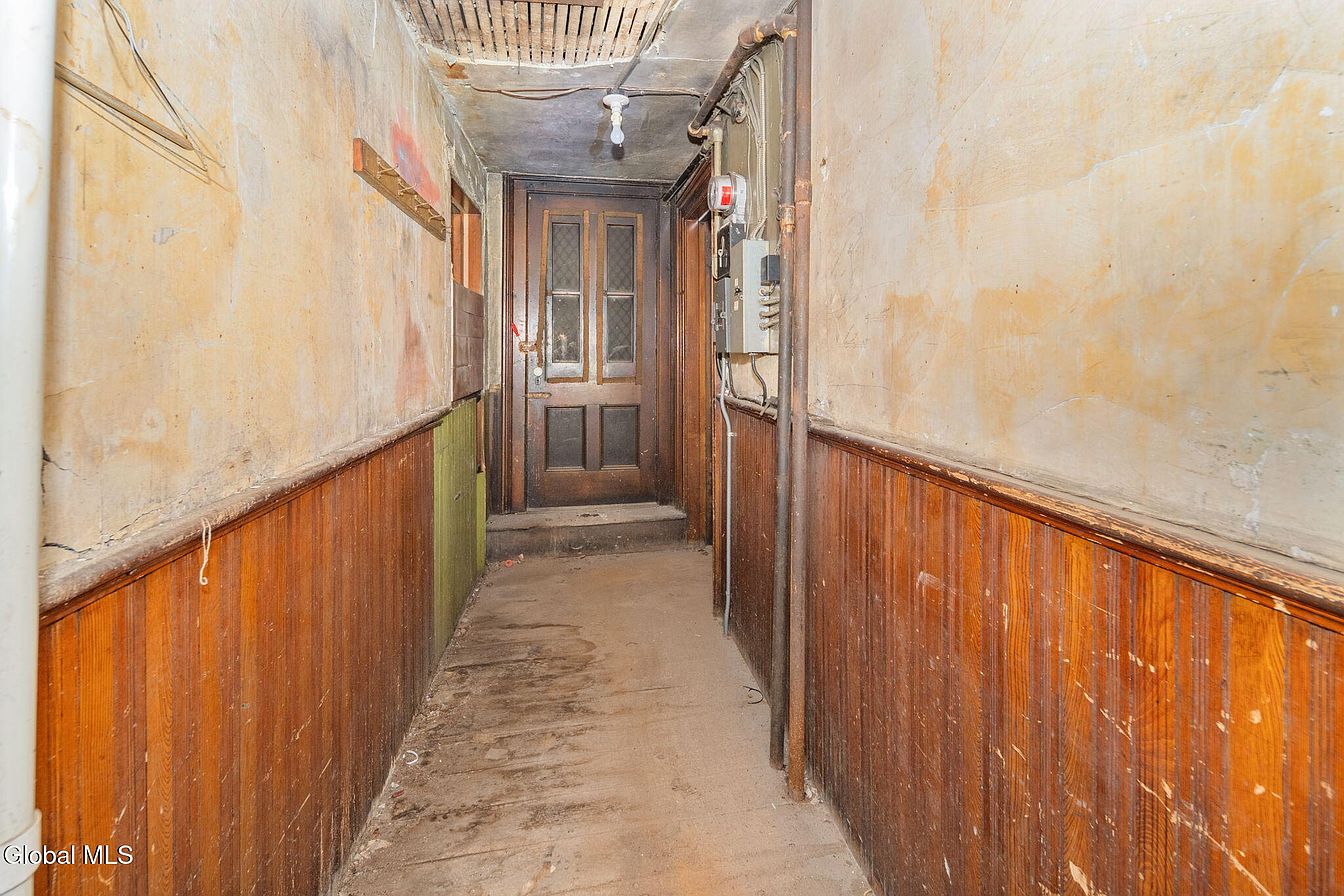 52nd image of 93 Ten Broeck Street