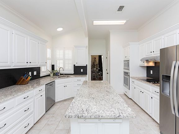 2nd image of 6022 Grand Coteau Dr