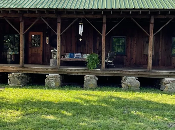 1 Goodman Rd, Morrilton, AR 72110