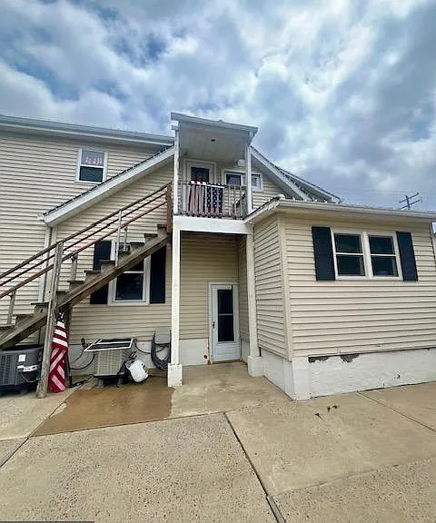 1309 Patterson Ave — Photo 2