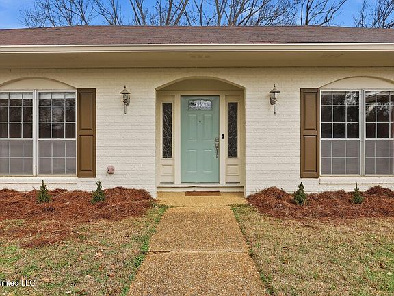 2nd image of 1508 Huntcliff Way