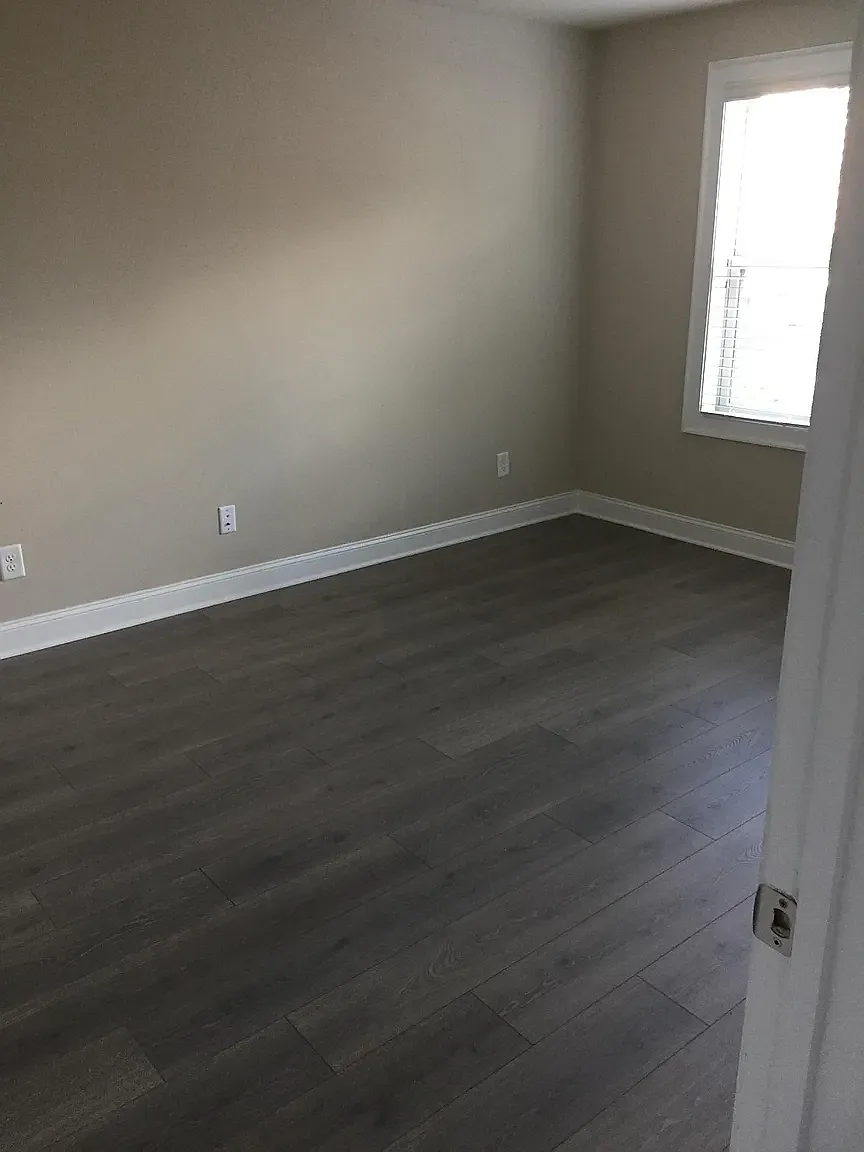 3 bed, 2200 sqft, $2,850 — Photo 4