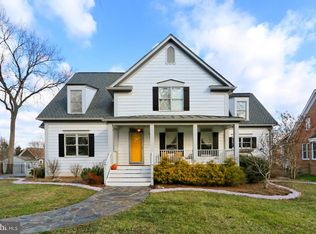 1014 Tyler St, Herndon, VA 20170