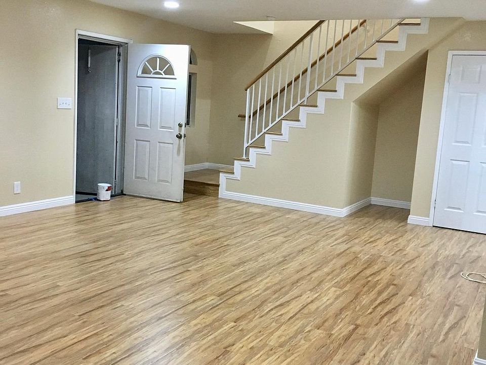 Spacious living room