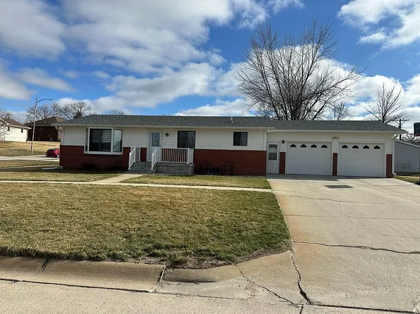 301 Grace St, Howells, NE 68641