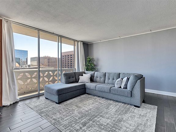 3rd image of 1801 Lavaca St APT 5D