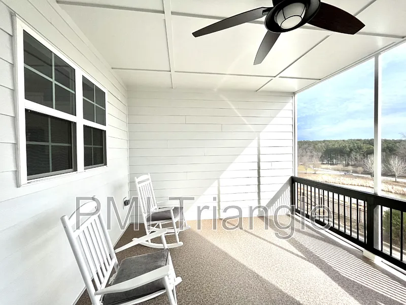 3 bed, 3.5 bath, 2222 sqft, $2,175 — Photo 4