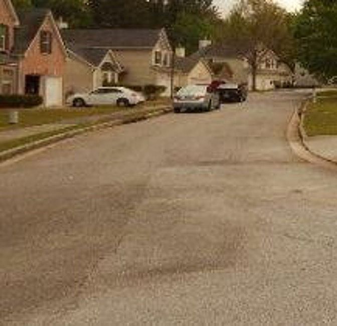 Exterior Neighborhood (street photo)