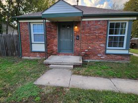 1733 S Fern St, Wichita, KS