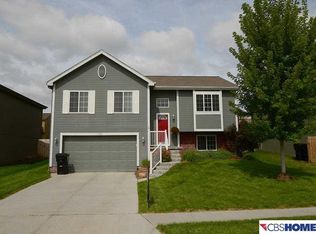 16926 Grand Ave, Omaha, NE 68116