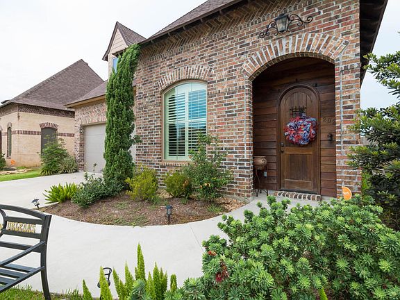 2nd image of 202 Old Cypress Dr