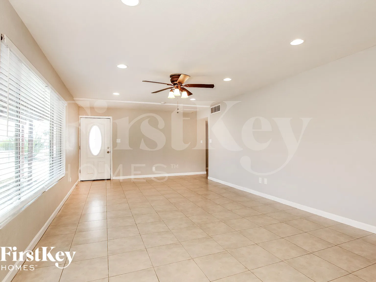 3 bed, 2.0 bath, 1342 sqft, $2,360 — Photo 3
