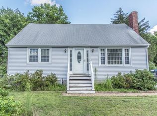 486 Douglas Rd, Lowell, MA 01852