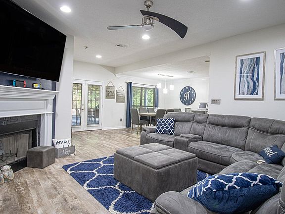 3rd image of 14944 Loveless Dr
