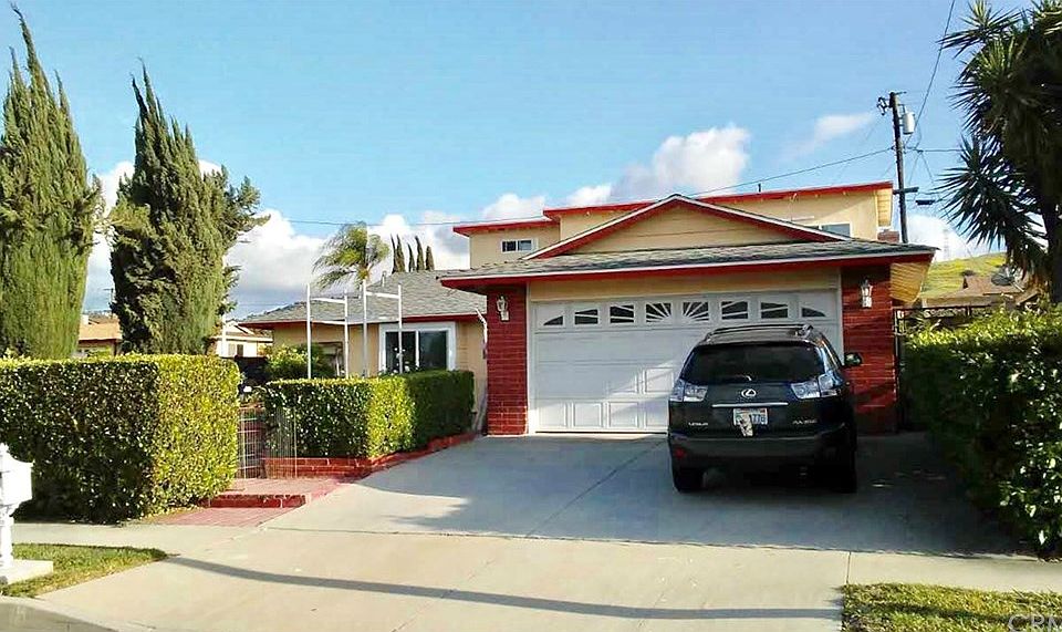 1st image of 18552 Bellorita St